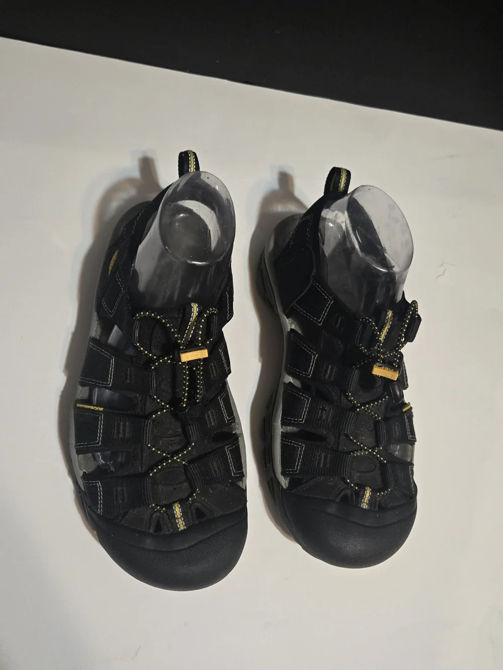 Keen Men's sz 9M Newport KMX Hiking Sandals Black Closed Toe Waterproof Hiking